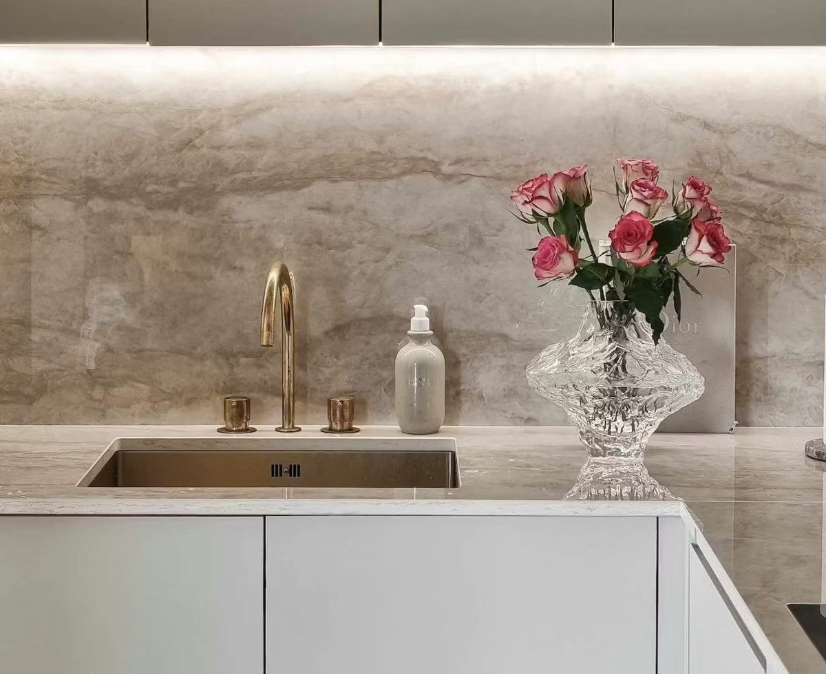 Arga ceramic countertop - cream with brown-gold veining Dekton surface - view 3