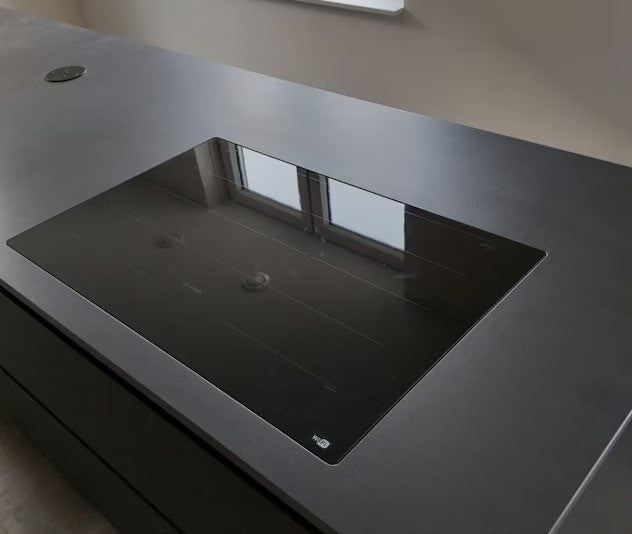 Domoos ceramic countertop - graphite black Dekton surface - view 3