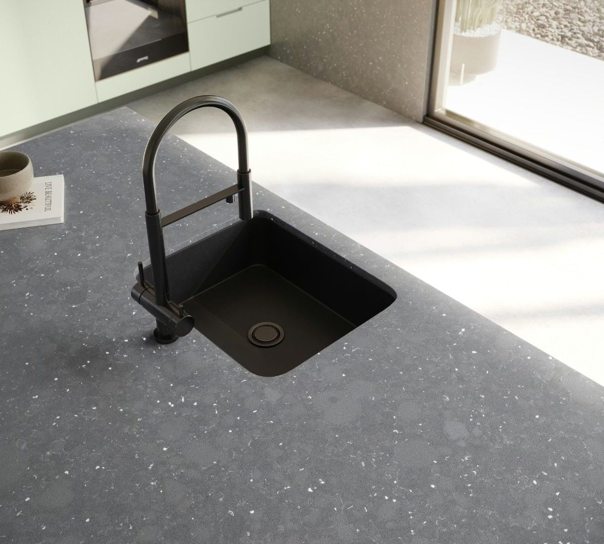 Ffrom02 quartz countertop - dark grey with white accents Silestone surface - view 3