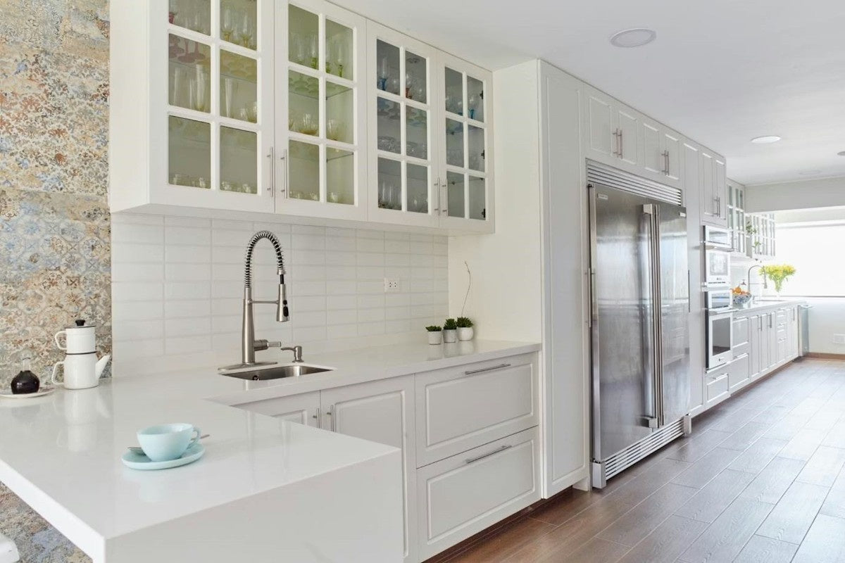 Miami White quartz countertop - warm classic white Silestone Outlet surface - view 3
