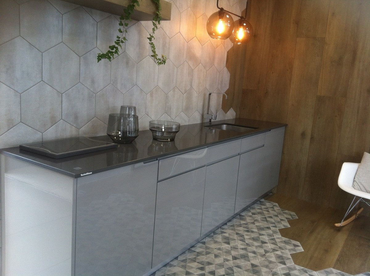Crystal Anthracite Pure quartz countertop - deep anthracite grey TechniStone surface - view 3